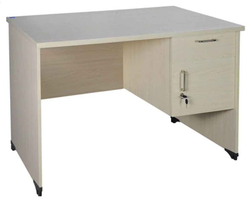 Bàn gỗ làm việc giá rẻ tại TP.HCM