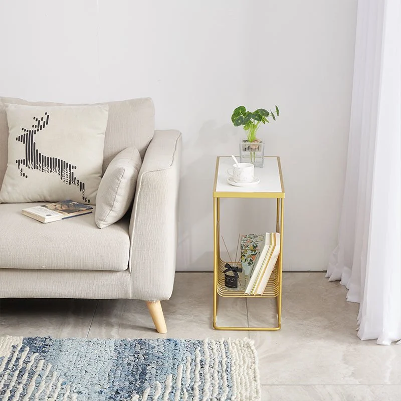 Tekkashop Bàn Bên Sofa Có Giỏ Nan Đựng Tạp Chí Mặt Đá Khung Sắt