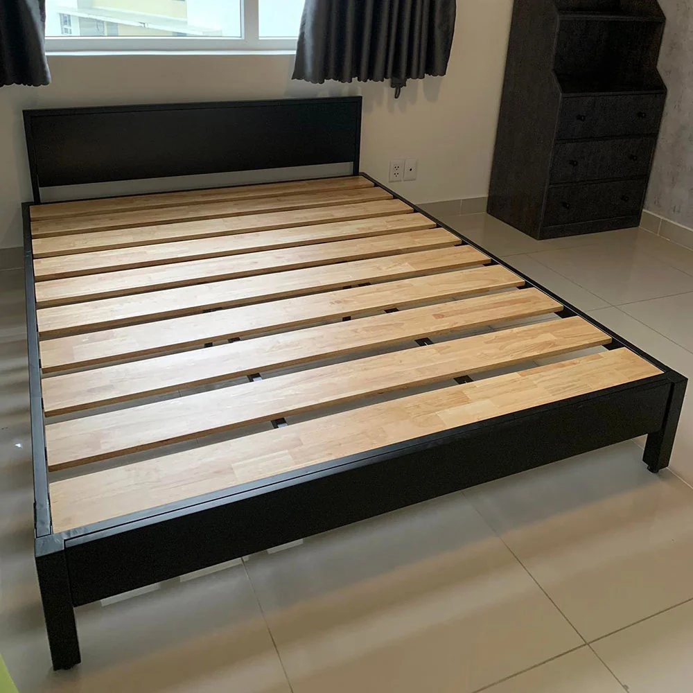 Tekkashop Giường Ngủ Khung Sắt Có Đầu Giường 1200x2000mm Nan Gỗ Cao Su
