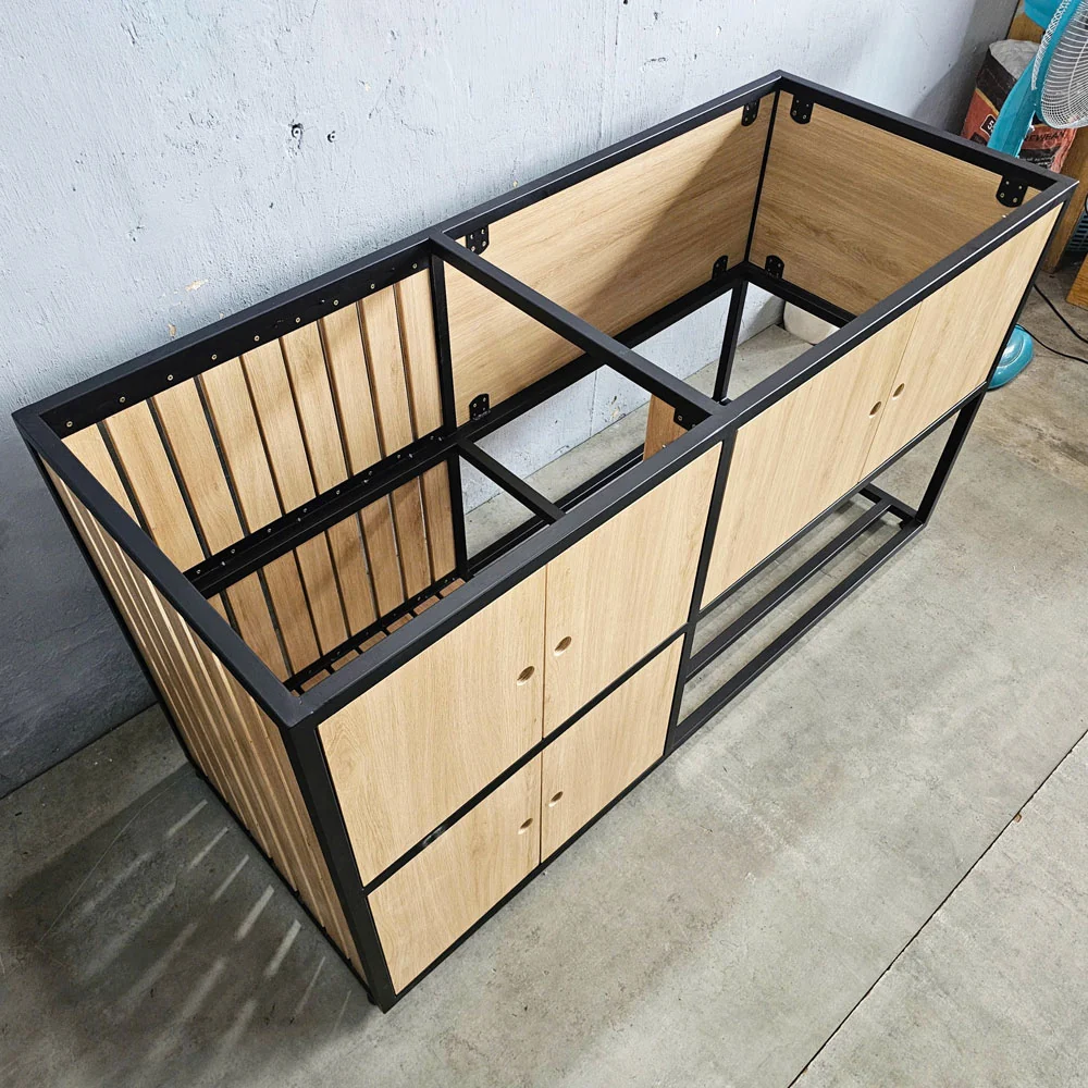 Tekkashop Tủ Bếp Dưới Khung Sắt Có Kệ Nan Gỗ Plywood Phủ Melamin